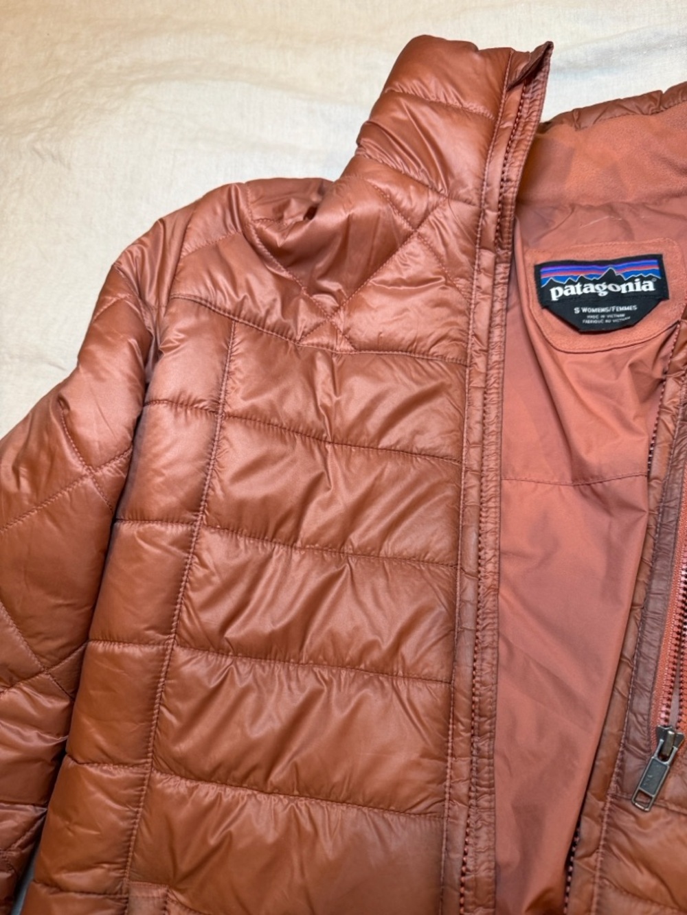 Patagonia Rose/Dusty Pink Quilted Insulated Jacket - Picture 2 of 5